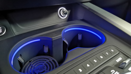 Audi_A4_B9_8W_A5_F5_Getränkehalterbeleuchtung (5)8